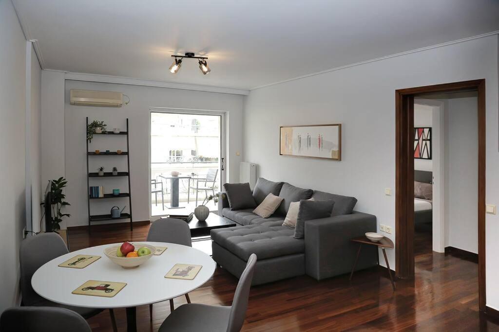 Charming Apartment Near Center 아테네 외부 사진